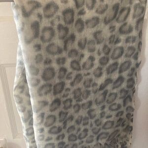 100% Wool Wilfred Aritzia Scarf
